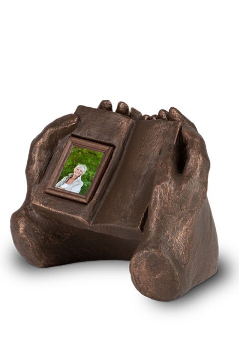 URNAS FUNERARIAS.