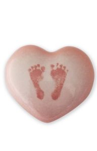 Urna bebé corazón con huellas de pies