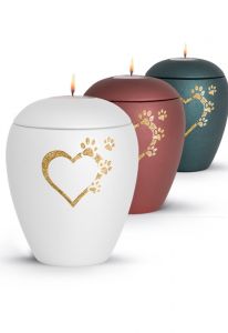 Urna para mascota 'Patas y Corazón' con vela (tamaños y colores diferentes)
