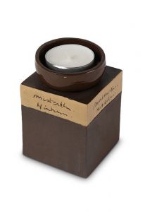 Urna pequeña de cerámica con portavela | marrón