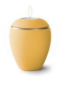 Miniurna ceramica con vela y borde dorado en colores diferentes