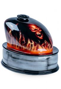 Urna para cenizas tanque de moto hecha a mano 'Flames and Skull'